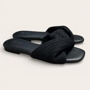 Nordstrom Rack Chantelle Black Slide Sandals